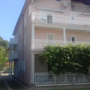 Jezidzic Apartament Kaštela